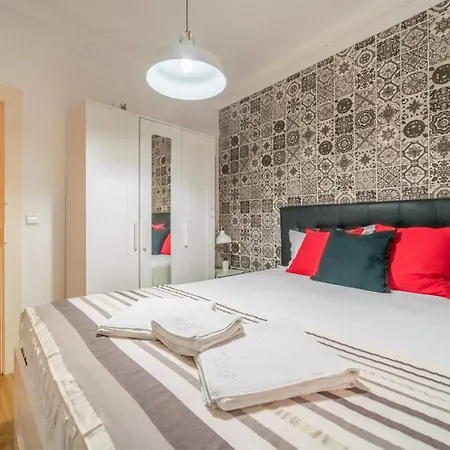 2br In Bairro Alto - | By Airnest Лиссабон