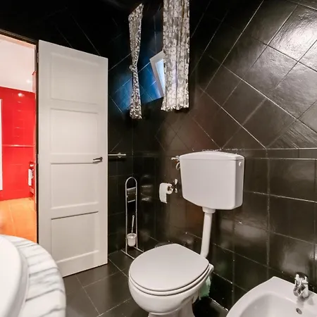 Апартаменты 2br In Bairro Alto - | By Airnest Лиссабон