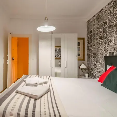 2br In Bairro Alto - | By Airnest Лиссабон